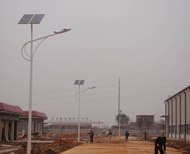 云南楚雄东华镇 260套太阳能路灯工程